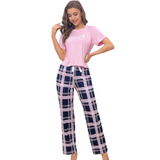 ensemble de pyjamas rose en coton super doux pour femmes.