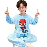 Nos pyjamas en flanelle sont disponibles dans une large gamme de tailles, adaptés aux enfants de tous âges, de bébés à adolescents. Avec des tailles précises et une coupe confortable, ces pyjamas grandiront avec vos enfants, offrant une solution durable pour les parents soucieux du budget.