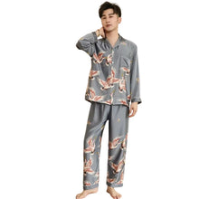 Découvrez nos pyjamas pour couples disponibles jusqu'à la taille 3XL. Combinez confort et style avec nos ensembles coordonnés. Parfait pour des soirées cocooning ou comme cadeau spécial. Achetez maintenant pour une livraison rapide.
