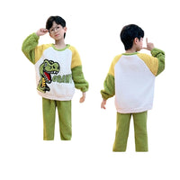 Offrez à vos enfants une couche supplémentaire de chaleur durant les nuits froides avec nos pyjamas à capuche en polaire corail. Conçus pour le confort ultime, ces ensembles de pyjamas en flanelle veloutée intègrent des tops à manches longues et des pantalons assortis, rendant les moments avant de dormir aussi doux que chaleureux. Parfaits pour les garçons et les filles, ces vêtements de nuit sont disponibles dans une variété de motifs cartoon ludiques qui caPtiveront Leurs imaginations.
