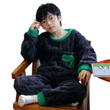  Nos ensembles de pyjamas en polaire corail sont conçus pour un entretien facile, lavables en machine et séchables à basse température. Suivez nos conseils simples pour l'entretien pour prolonger la durée de vie des vêtements de nuit de vos enfants, tout en conservant leur douceur et leur éclats.