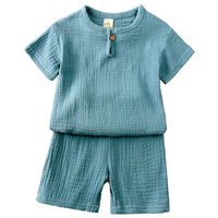 Investir dans nos pyjamas en polaire corail signifie choisir le meilleur pour vos enfants. Ils sont non seulement chauds et confortables, mais aussi élégants et faits pour durer. Parfaits pour les nuits froides ou comme cadeau chaleureux, ils sont sûrs de plaire à vos enfants et de Vous donner la tranquillité d'esprit