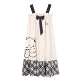 Faites plaisir à un couple spécial avec notre charmant ensemble de pyjamas d'été coréen, le cadeau idéal pour toute occasion. Que ce soit pour un anniversaire, un cadeau de mariage, ou juste pour le plaisir, ces pyjamas seront à coup sûr appréciés. Fabriqués avec du coton doux et respirant et présentant un motif ours cartoon mignon, ils offrent à la fois confort et style. L'ensemble comprend des pyjamas assortis pour lui et elle, offrant une manière amusante et refléchie de célébrer leur union.