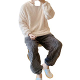 ensemble pyjama chaud Confort et chaleur garantis avec nos pyjamas deux pièces à manches longues et pantalon assorti.