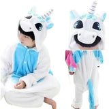 Entretenir les Kigurumi de vos enfants est un jeu d'enfant. Ces onesies sont fabriqués avec une flanelle résistante qui reste douce et colorée, même après plusieurs lavages. Lavez-les simplement à l'eau froide et séchez à basse température pour maintenir leur intégrité et leur éclat, assurant ainsi une Durabilité saison après saison.