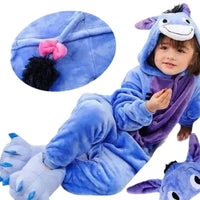 Entretenir LES Kigurumi de vos enfants est un jeu d'enfant. Ces onesies sont fabriqués avec une flanelle résistante qui reste douce et colorée, même après plusieurs lavages. Lavez-les simplement à l'eau froide et séchez à basse température pour maintenir leur intégrité et leur éclat, assurant ainsi une durabilité saison après saison.