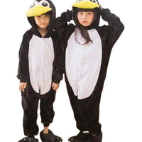 Nos Kigurumi sont le choix idéal pour les enfants qui aiment combiner jeu et confort. Non seulement ils Fournissent une couche supplémentaire de chaleur durant les mois froids, mais ils encouragent également le jeu et la créativité grâce à leurs designs captivants. Investissez dans ces pyjamas de qualité supérieure et offrez à vos enfants le cadeau du confort et de la joie chaque nuit.